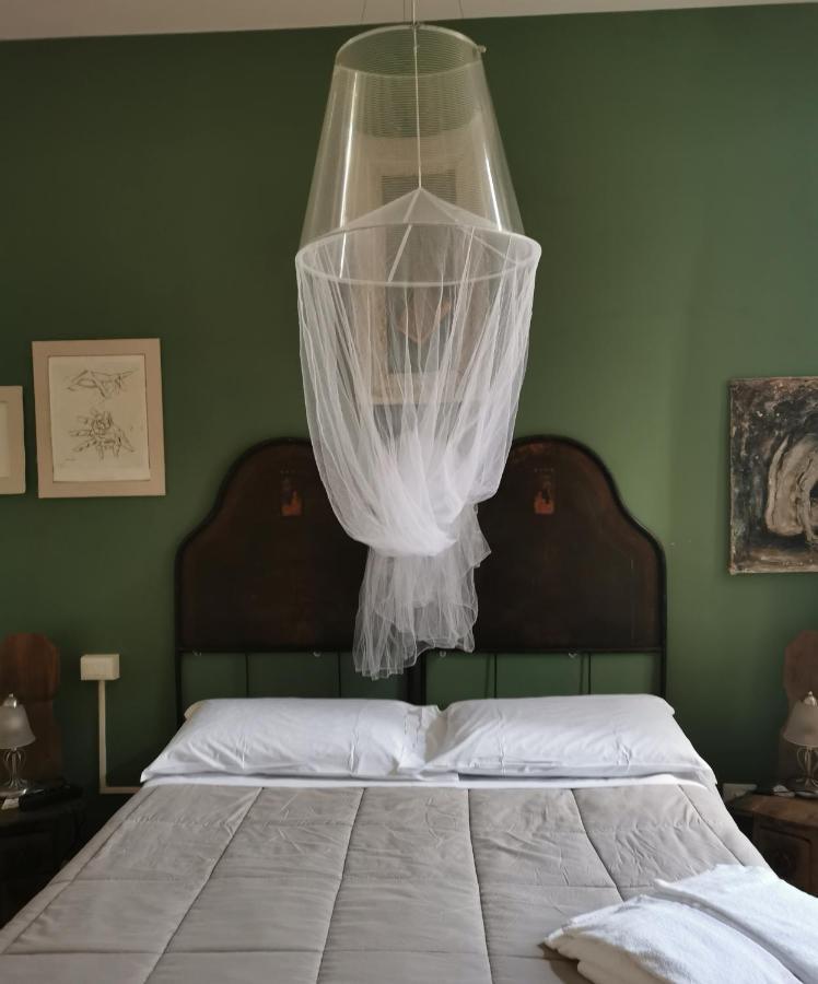 B&B Lamagia Di Corte Moronati 시르미오네 외부 사진