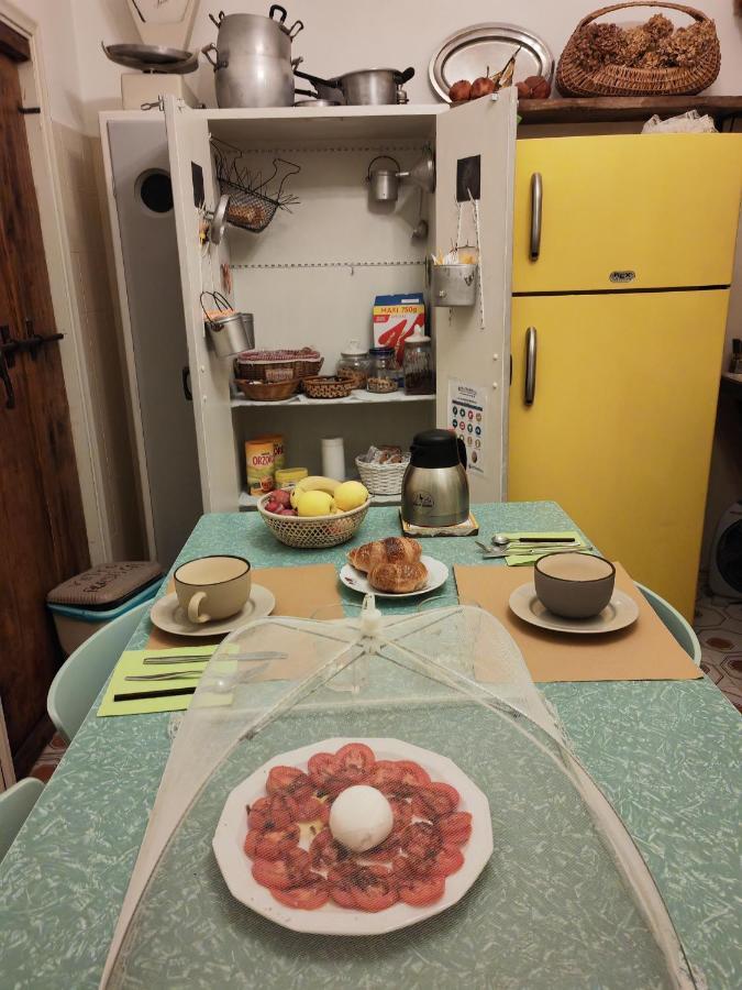 B&B Lamagia Di Corte Moronati 시르미오네 외부 사진