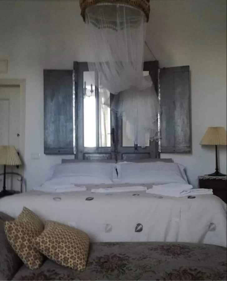 B&B Lamagia Di Corte Moronati 시르미오네 외부 사진
