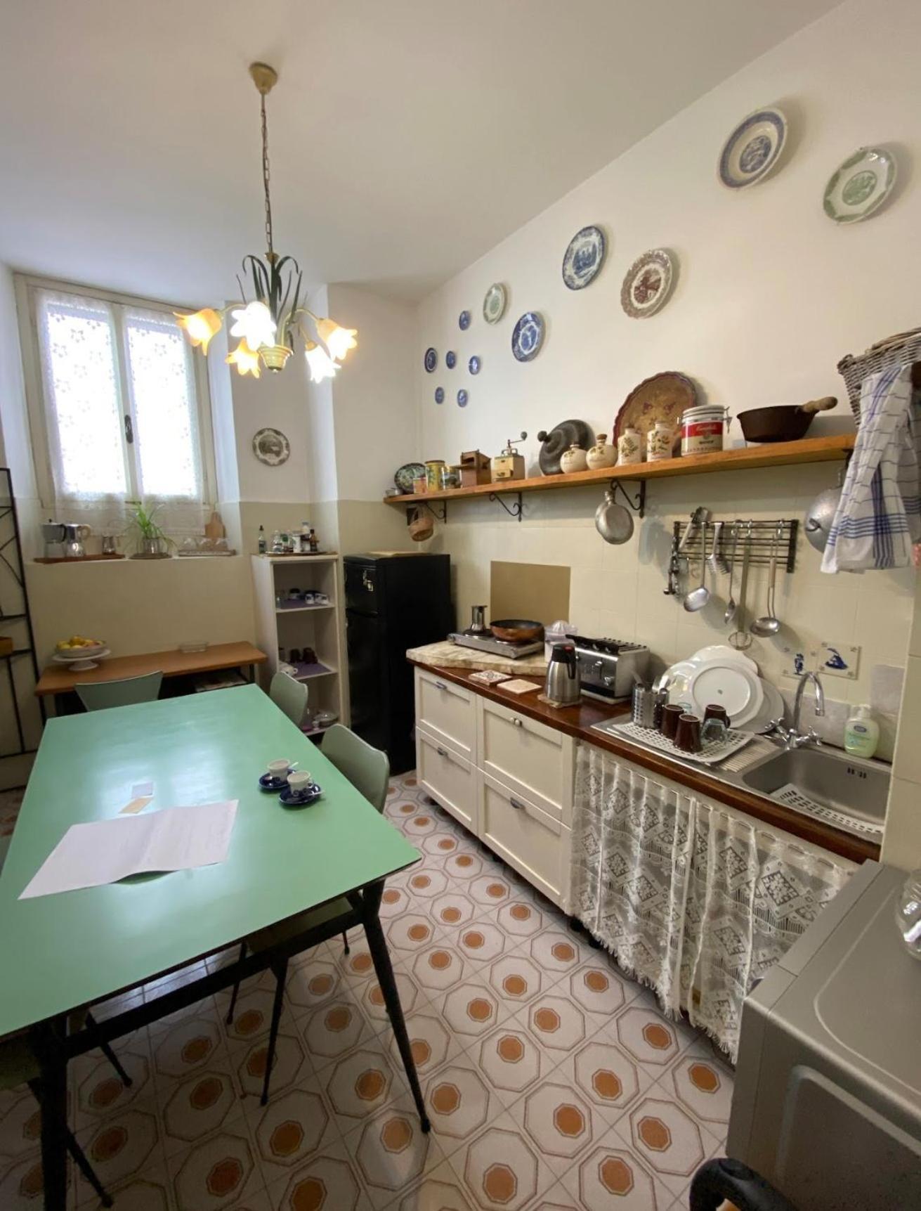 B&B Lamagia Di Corte Moronati 시르미오네 외부 사진